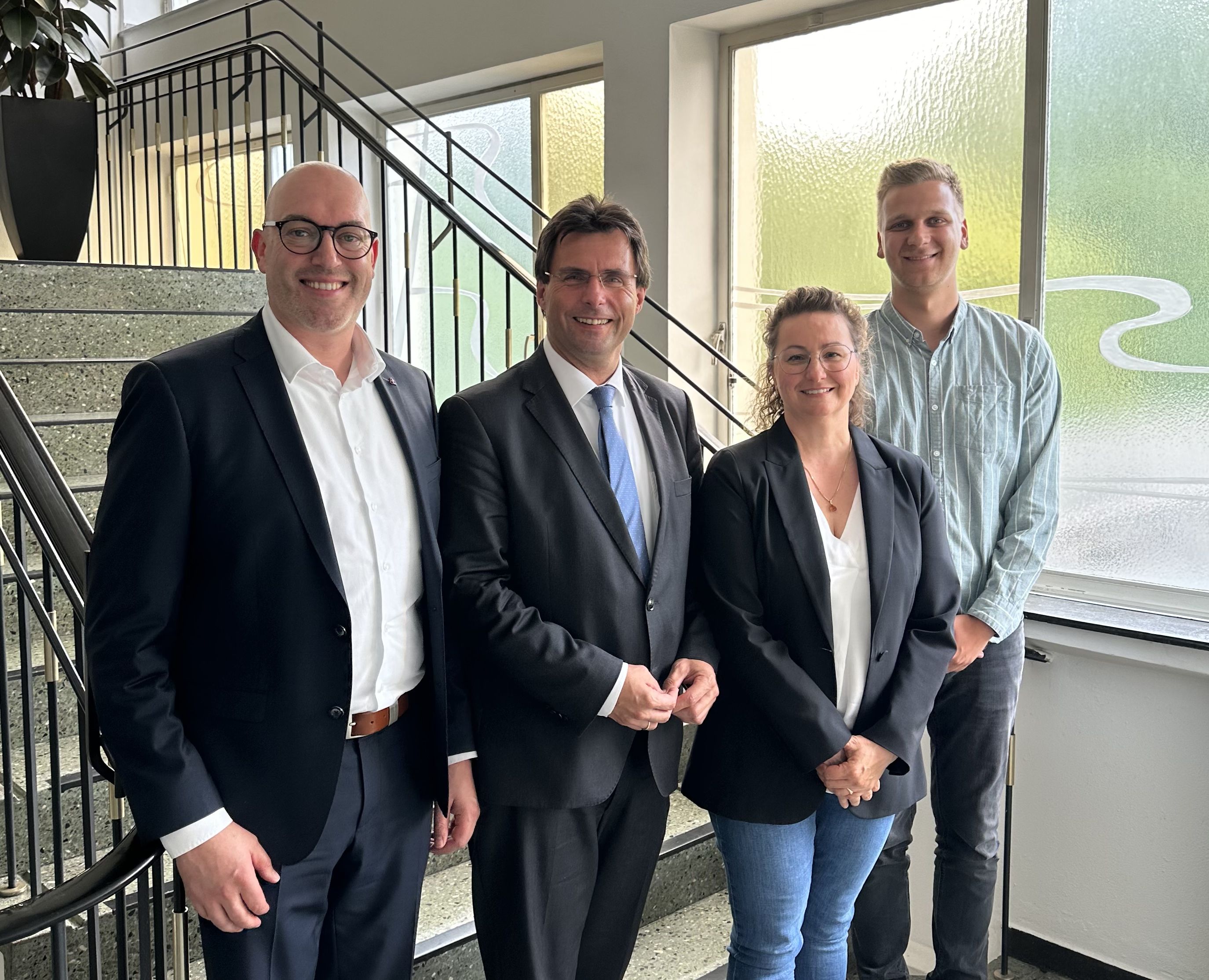 Minister Dr. Optendrenk besucht das Finanzamt Recklinghausen