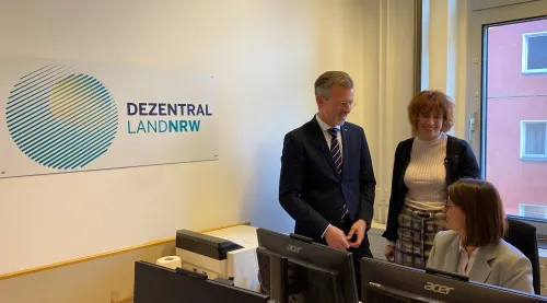 Staatssekretär Dr. Günnewig eröffnet „Shared Working Space“ im Finanzamt Hagen