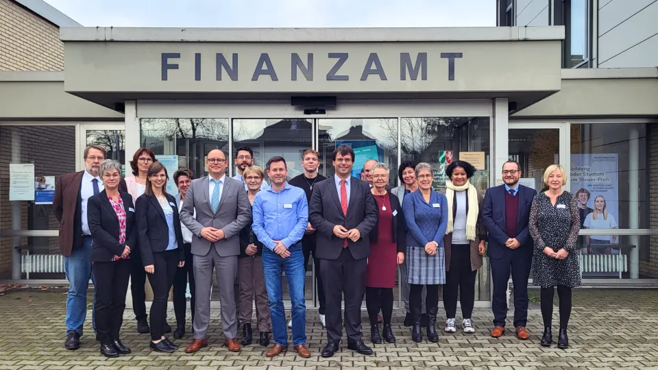Minister besucht das Finanzamt Schleiden