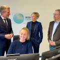 Das Bild zeigt Staatssekretär Dr. Günnewig im Finanzamt Köln-Porz