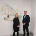 Das Bild zeigt die DSTL des FA Lemgo, Frau Meier, und Herrn Staatssekretär Dr. Günnewig