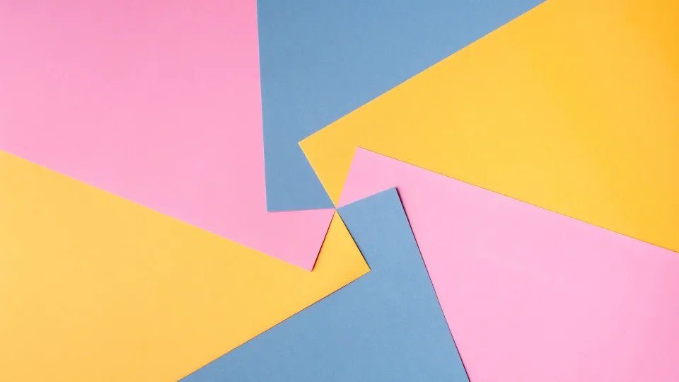 Stimmungsbild zum Beitrag: Es wird buntes Papier als Muster zusammengelegt abgebildet.
